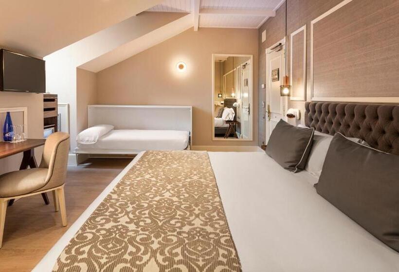 Отель Catalonia Las Cortes