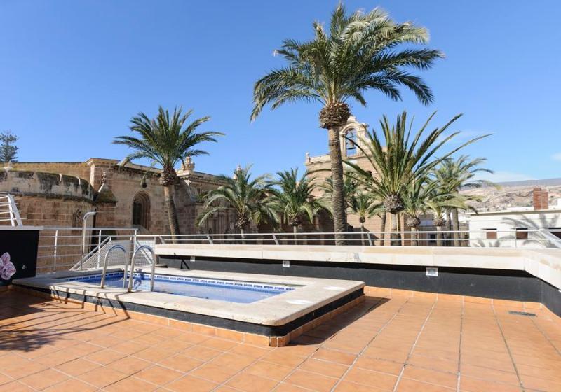 هتل Catedral Almería