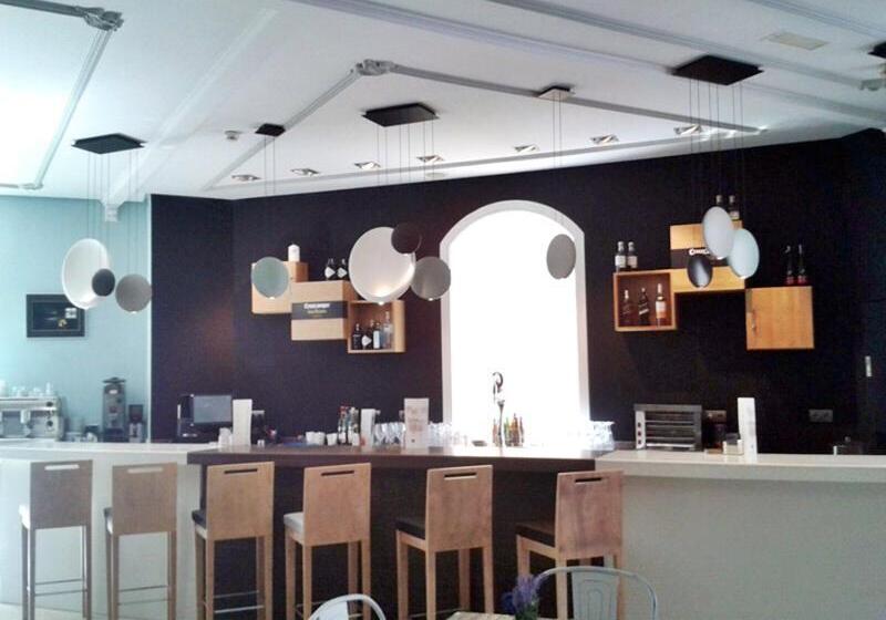 هتل Catedral Almería