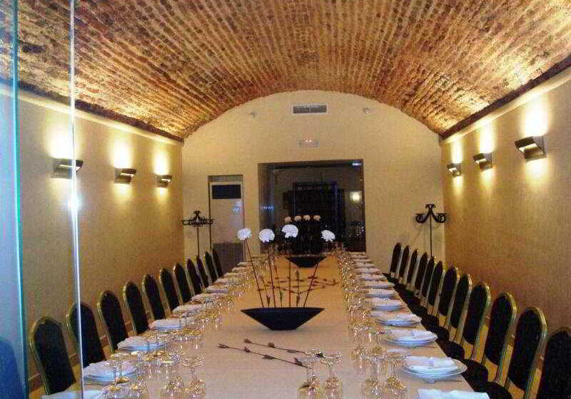 هتل Catedral Almería