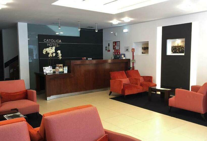 فندق Católica