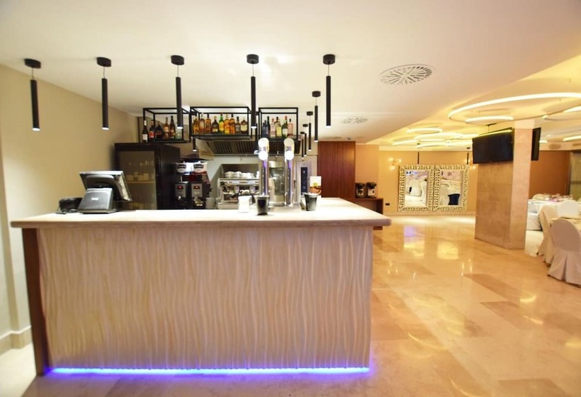 هتل Centro Los Braseros