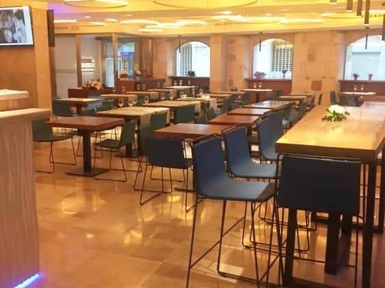 هتل Centro Los Braseros