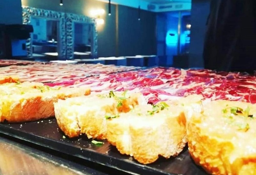 هتل Centro Los Braseros