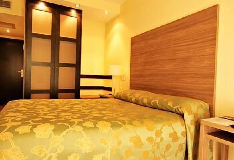 هتل Centro Los Braseros