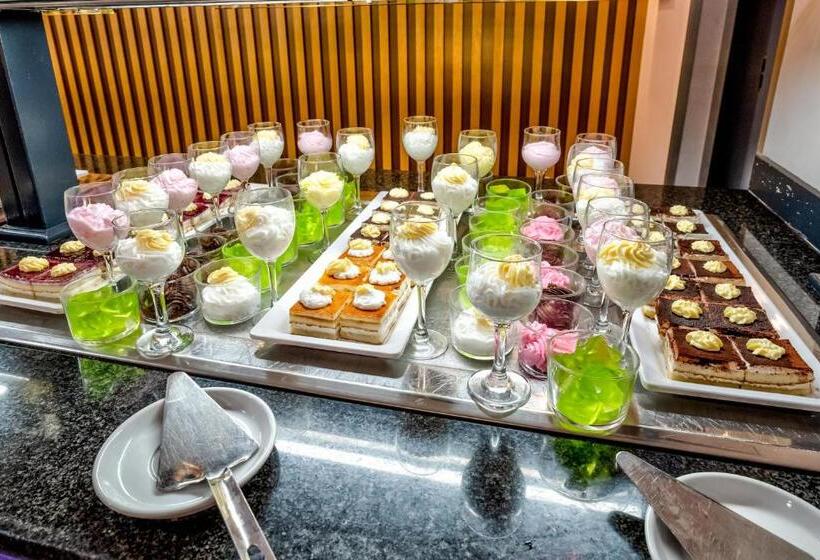 ホテル Chatur Costa Caleta