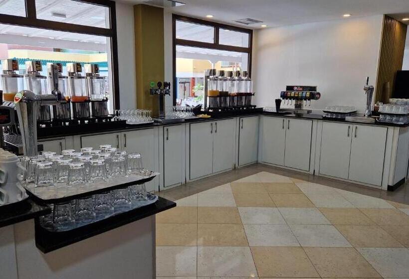 ホテル Chatur Costa Caleta