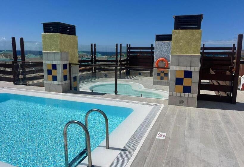 ホテル Chatur Costa Caleta