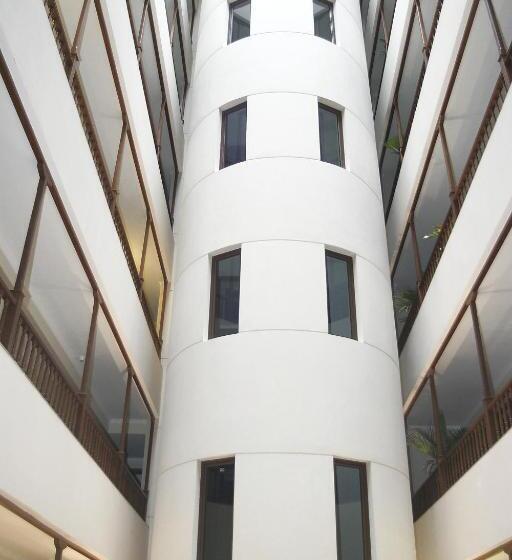 酒店 Checkin Diamar