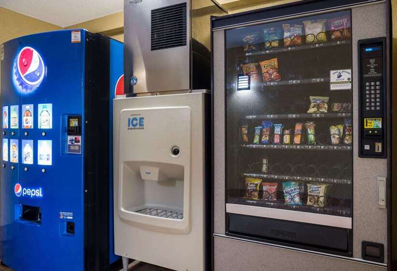 ホテル Quality Inn And Suites Fairgrounds   Syracuse