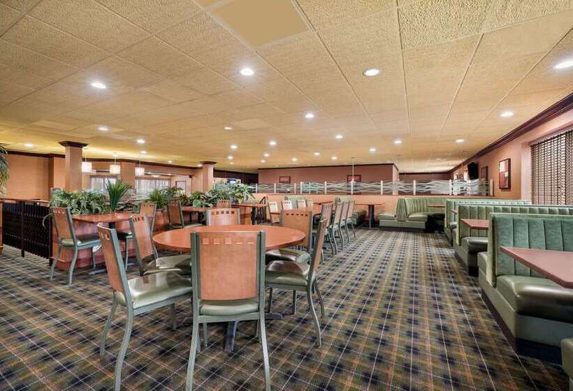 ホテル Quality Inn And Suites Fairgrounds   Syracuse