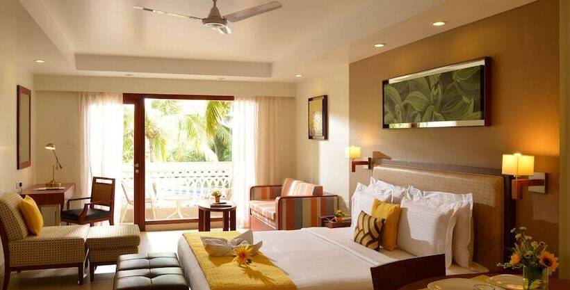 בית מלון כפרי Club Mahindra Varca Beach, Goa