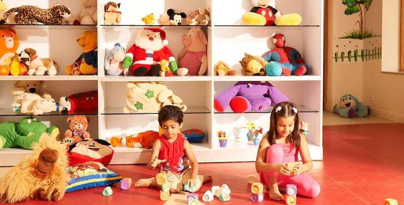 בית מלון כפרי Club Mahindra Varca Beach, Goa