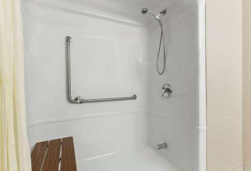 Отель Days By Wyndham Niagara Falls Centre St. By The Falls