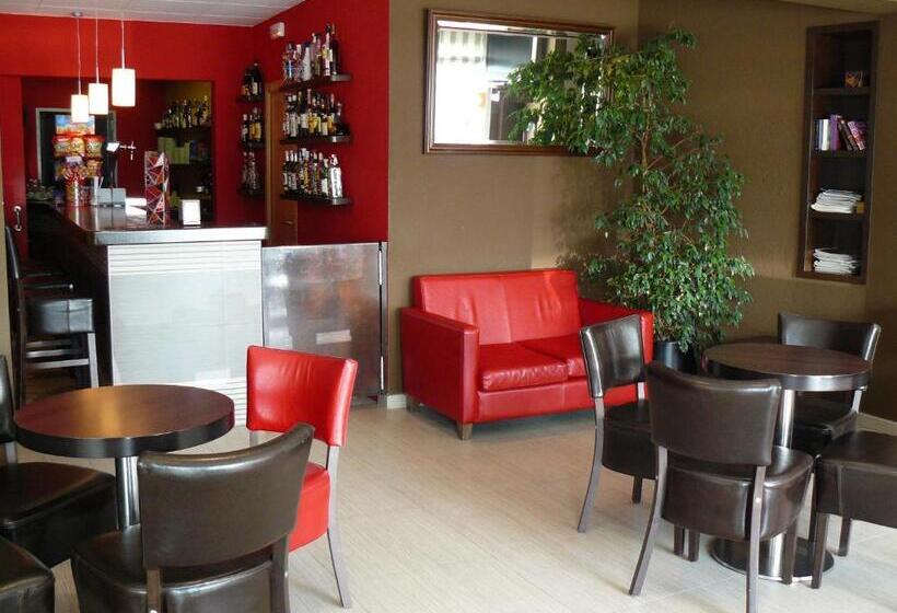 בית מלון כפרי & Diving Les Illes