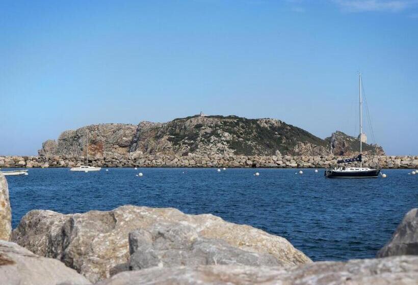 فندق & Diving Les Illes