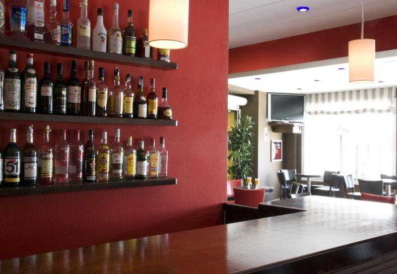 فندق & Diving Les Illes