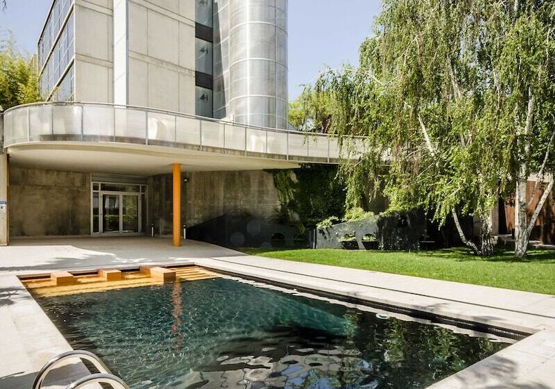 Отель Ikonik Anglí