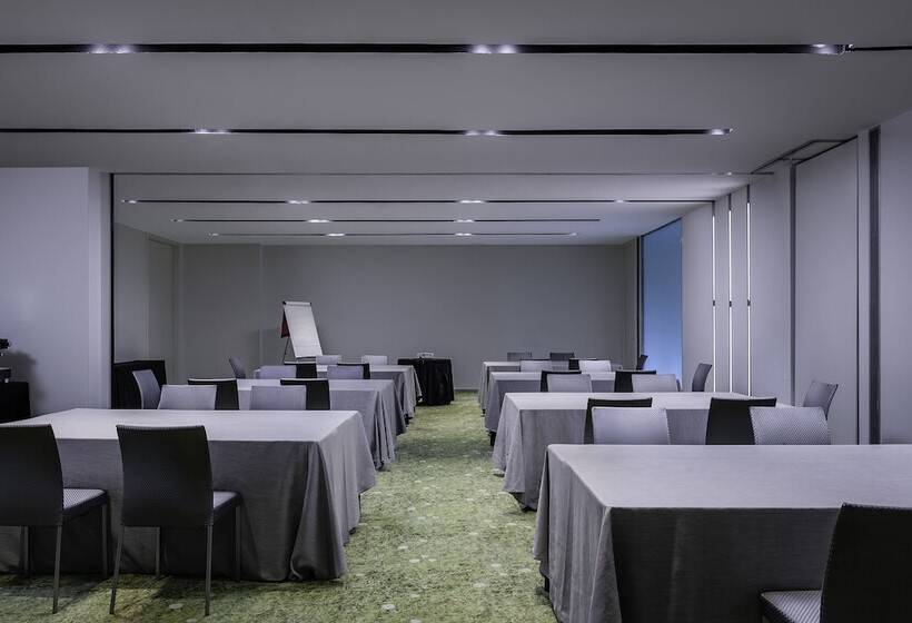 Отель Ikonik Anglí