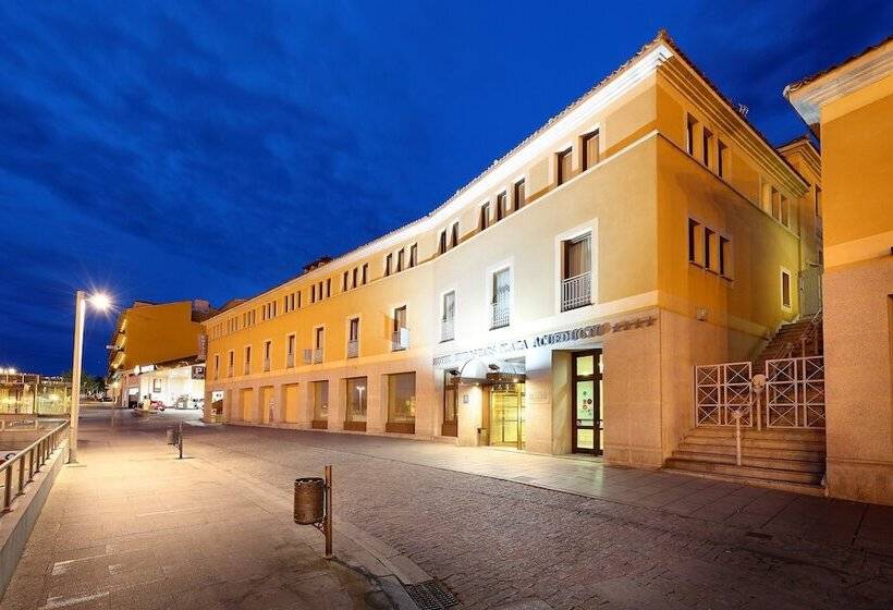 هتل Eurostars Plaza Acueducto