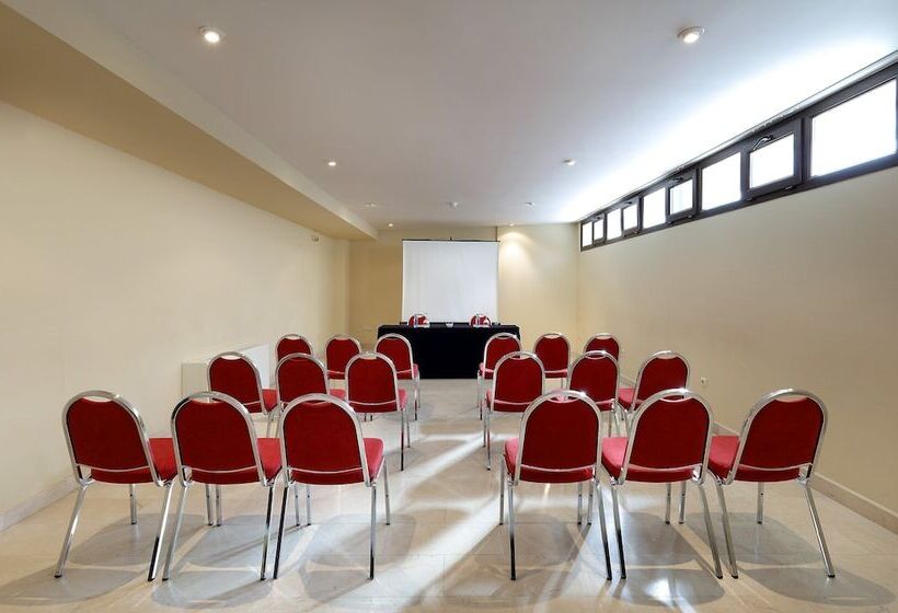 هتل Eurostars Plaza Acueducto