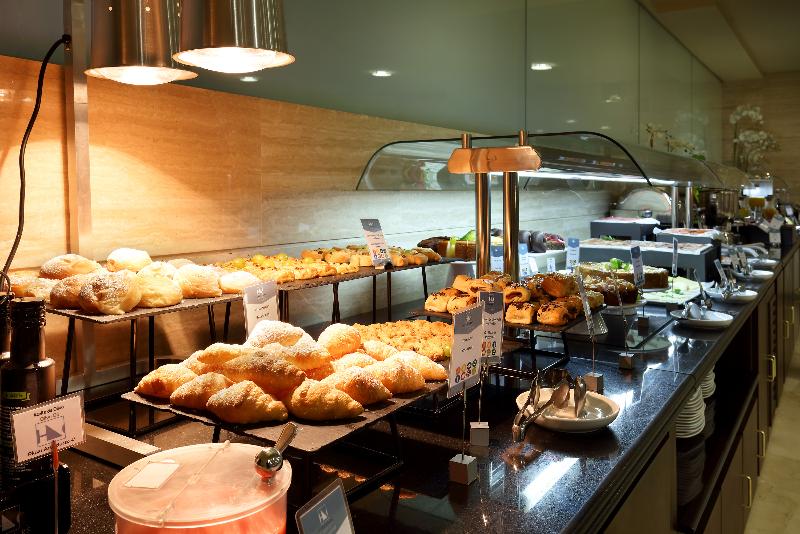 هتل Eurostars Plaza Acueducto