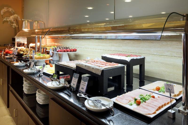 هتل Eurostars Plaza Acueducto