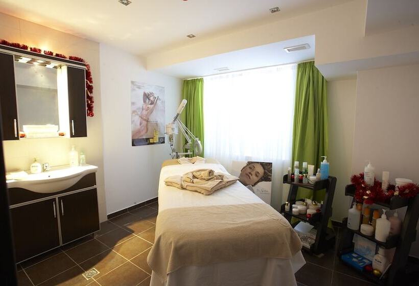 בית מלון כפרי Festa Chamkoria Apartments