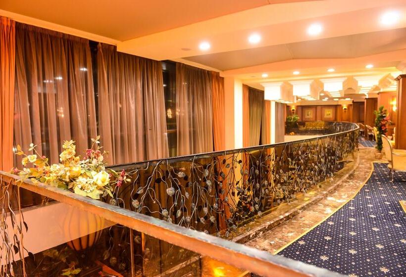 Отель Mercure Sofia City