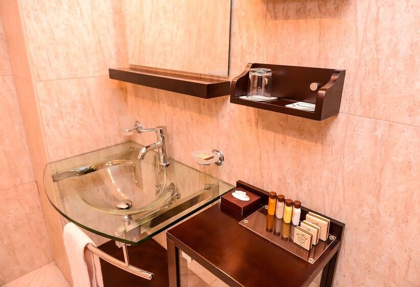 Отель Mercure Sofia City