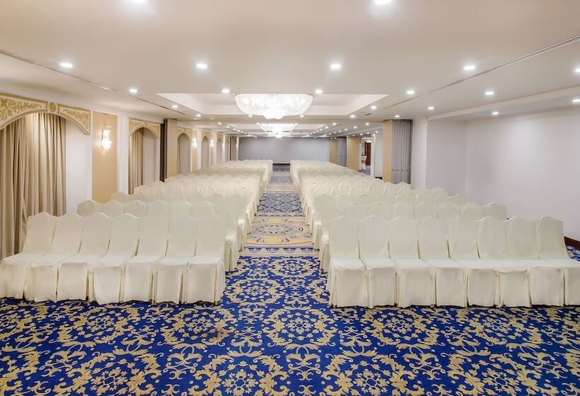 Grand Excelsior Hotel   Bur Dubai