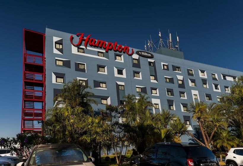 Отель Hampton By Hilton Guarulhos Airport