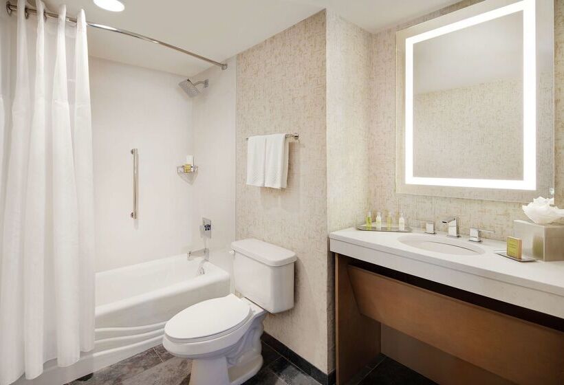 Отель Highline Vail A Doubletree By Hilton