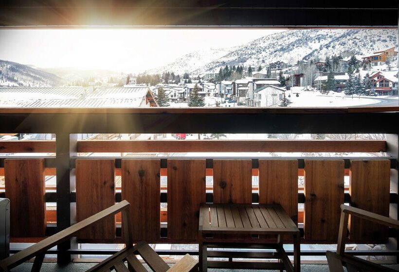 Отель Highline Vail A Doubletree By Hilton