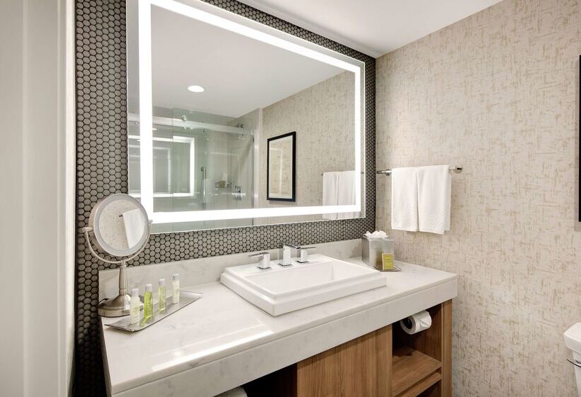 Отель Highline Vail A Doubletree By Hilton