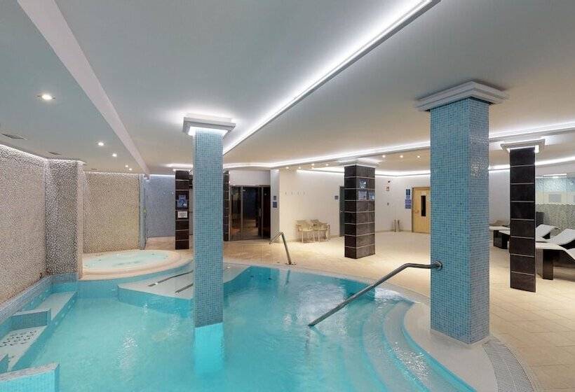 HL Suite Nardos Adults Only