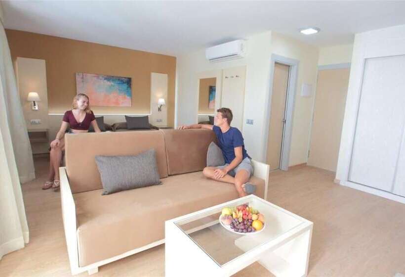 HL Suite Nardos Adults Only