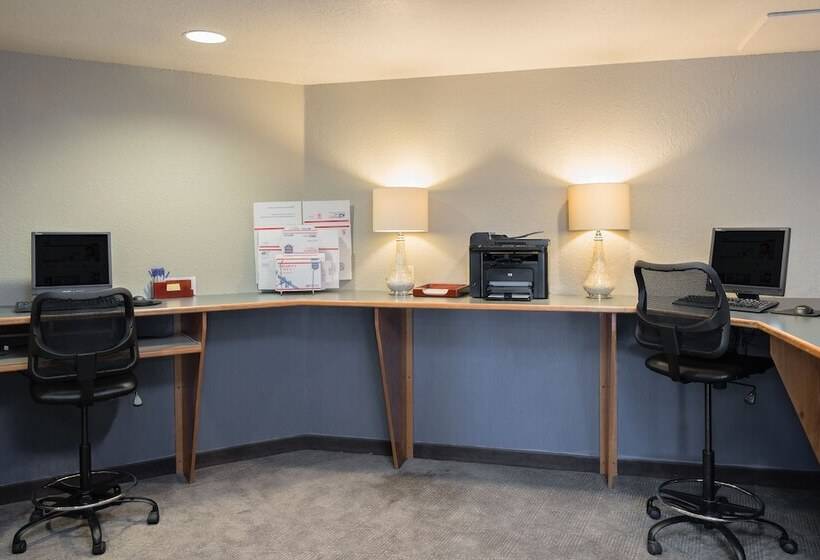Holiday Inn Express Hotel & Suites Arcata/eureka Airport Area, An Ihg