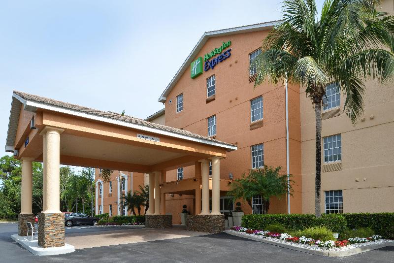 Holiday Inn Express Hotel & Suites Bonita Springs/naples, An Ihg
