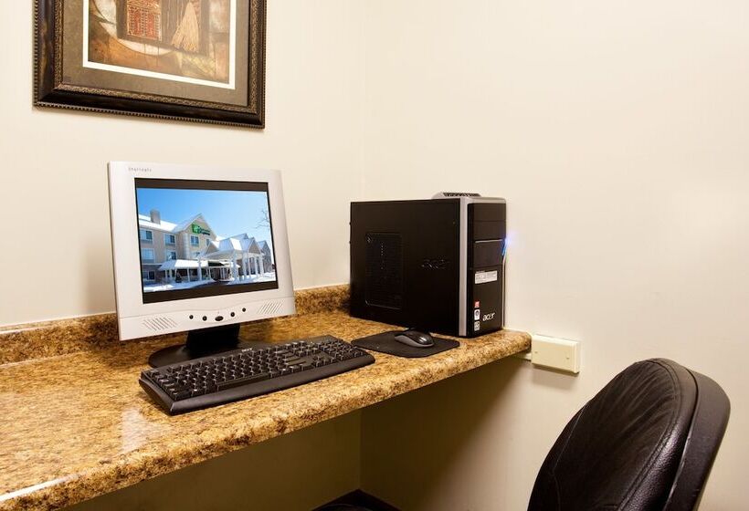 فندق Holiday Inn Express & Suites Chicago Deerfield Lincolnshire, An Ihg