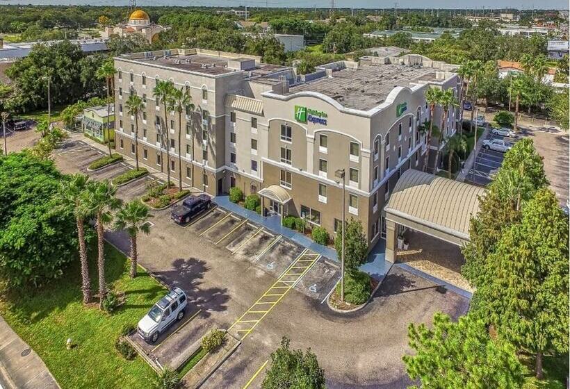 Holiday Inn Express Hotel & Suites Clearwater Us 19 North, An Ihg