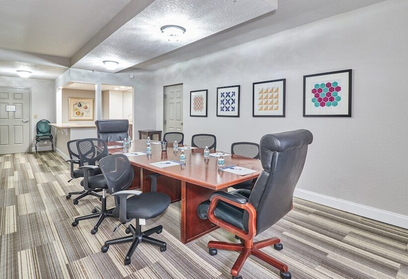 Holiday Inn Express Hotel & Suites Clearwater Us 19 North, An Ihg