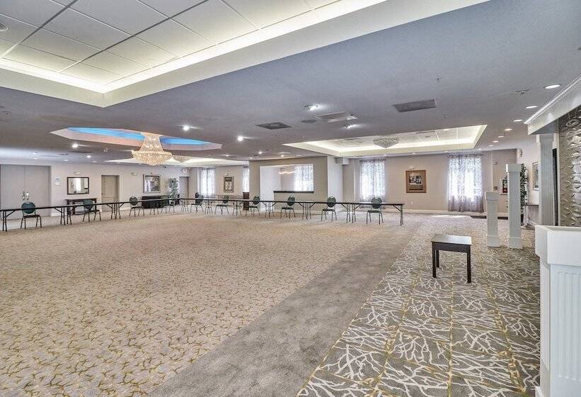 Holiday Inn Express Hotel & Suites Clearwater Us 19 North, An Ihg