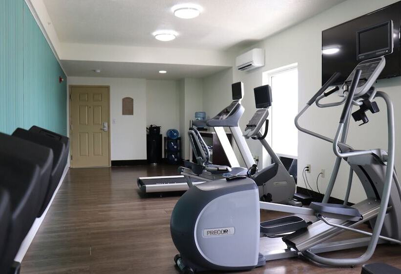 Holiday Inn Express Hotel & Suites Clearwater Us 19 North, An Ihg