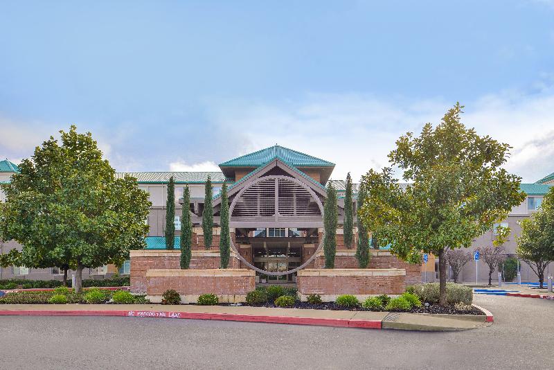 호텔 Holiday Inn Express & Suites Elk Grove Central   Hwy 99, An Ihg