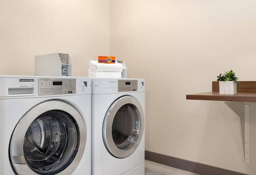 Holiday Inn Express Hotel & Suites Fort Pierce West, An Ihg