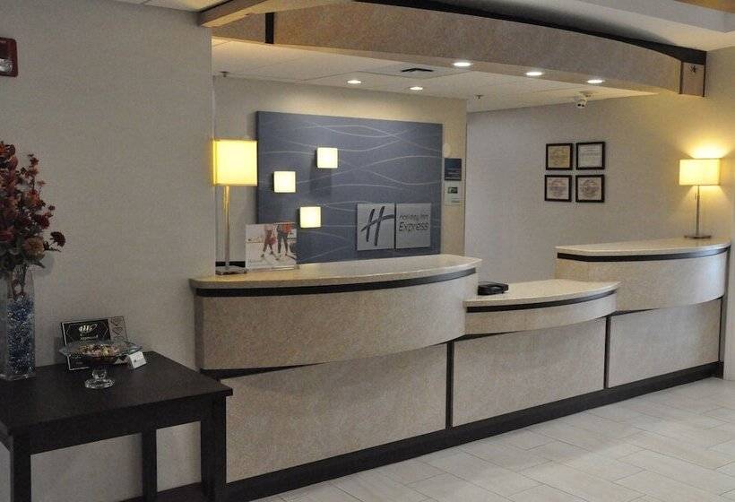호텔 Holiday Inn Express & Suites Jackson, An Ihg