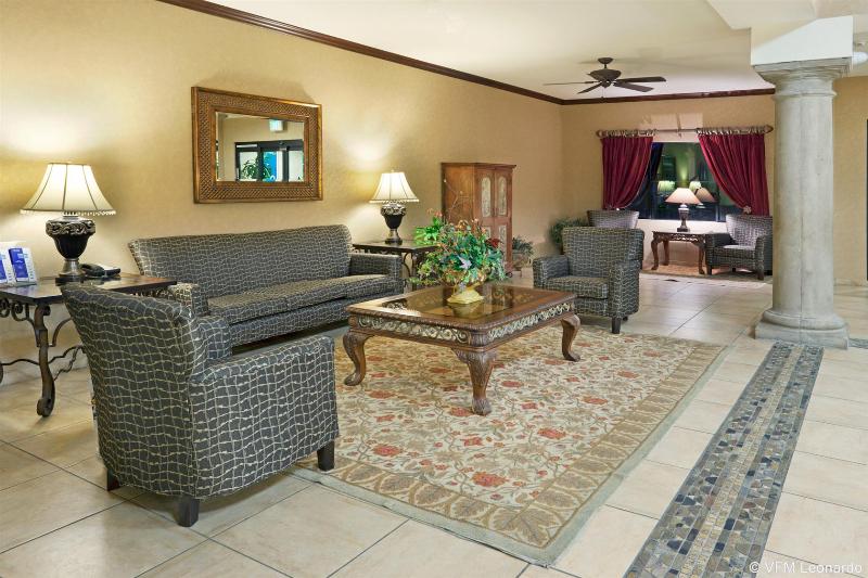 Holiday Inn Express Hotel & Suites Marina, An Ihg