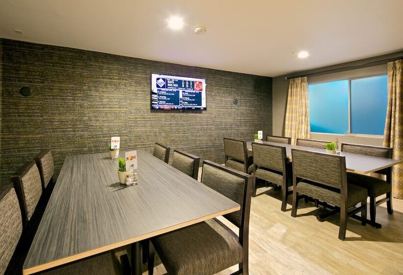 Holiday Inn Express Hotel & Suites Paso Robles, An Ihg