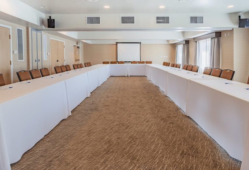 Holiday Inn Express Hotel & Suites San Jose Morgan Hill, An Ihg